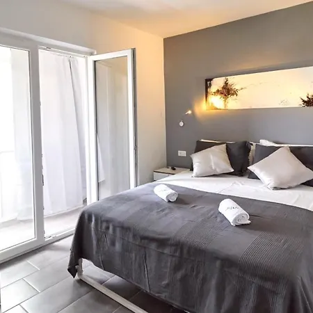 ベッド・アンド・ブレックファスト Vela