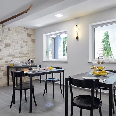 ベッド・アンド・ブレックファスト Vela