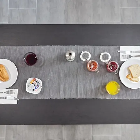 Vela Bed & Breakfast 3*