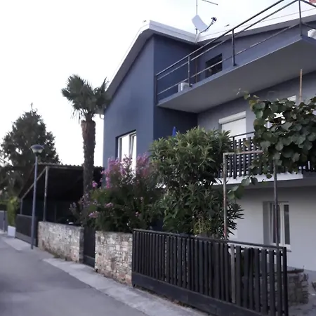Vela 3* Umago