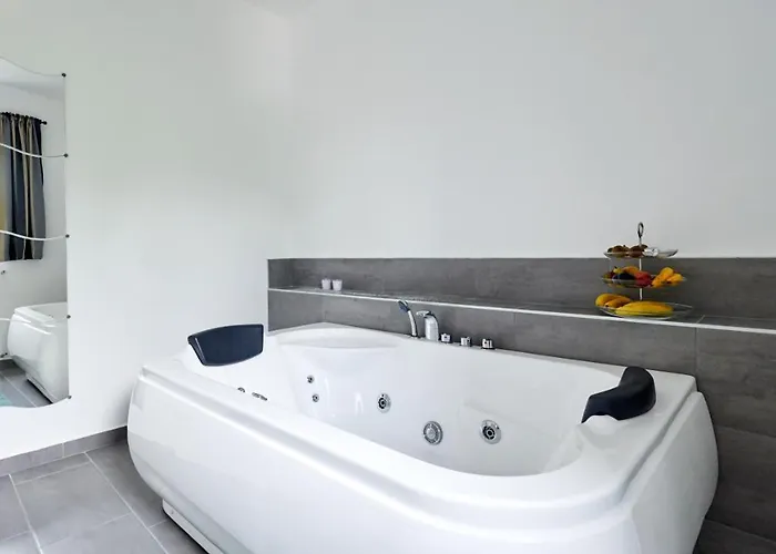 Vela Bed & Breakfast