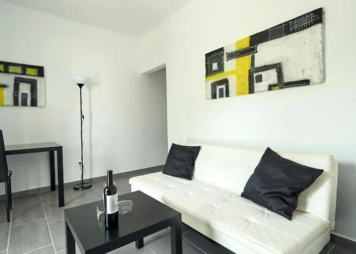 Vela Bed & Breakfast